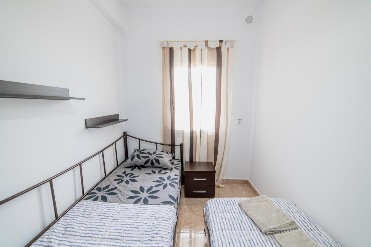 Family Resort 1 โอฟรีนีออน ภายนอก รูปภาพ
